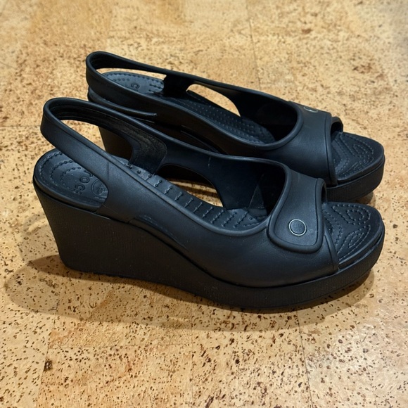 CROCS Black Wedge Sandals - Picture 1 of 14